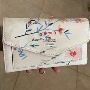 Guess wallet *BRAND NEW*
